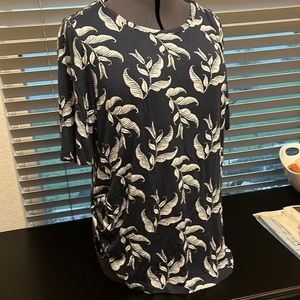 2X Navy Beige floral leaves. Very soft and flowy. NWOT no tag but bag shows size